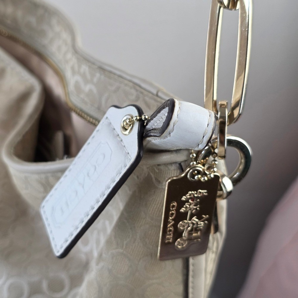 COACH Madison Op Art Pearl Signature Tan Khaki Canvas Hobo Shoulder Bag Purse - Picture 12 of 16